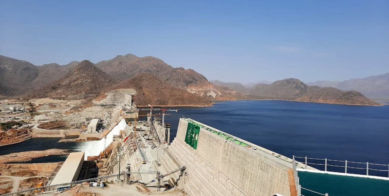 Geothermie, Biomasse, Wasserkraft: Grand Ethiopian Renaissance Dam (GERD) am Bau des Nils